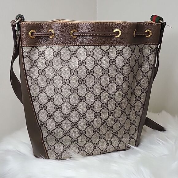 💯 Authentic Gucci Bucket Bag 🍀 - Picture 11 of 14